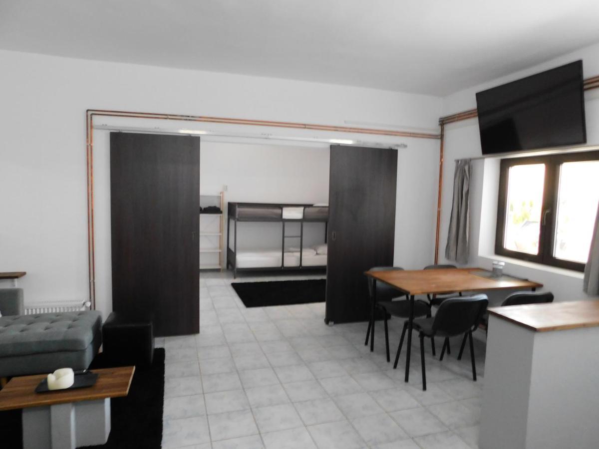 Mountain Vista Suites Zărneşti Eksteriør billede